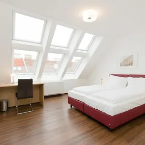 Aparthotel Or 1050 ***